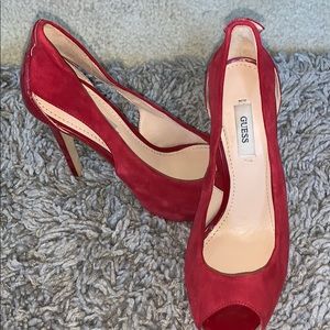 GUESS red heels